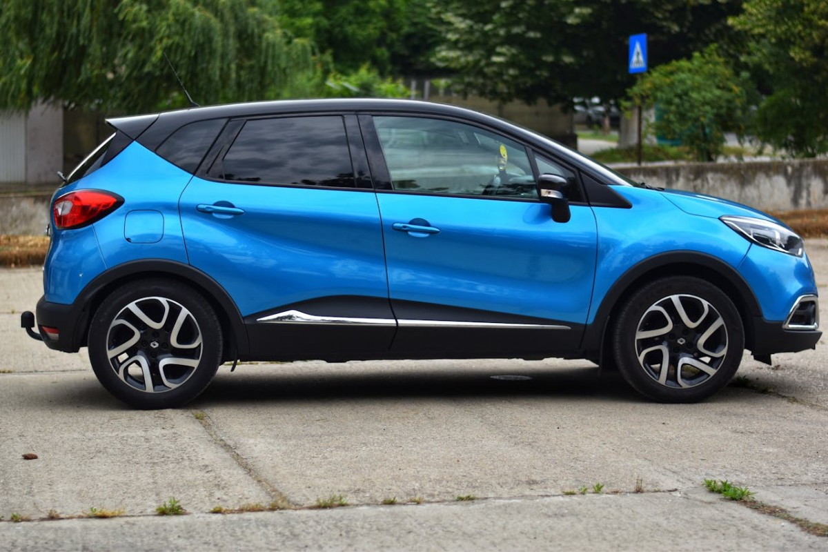 Ojetý Renault čekající na výkup nebo inzerci